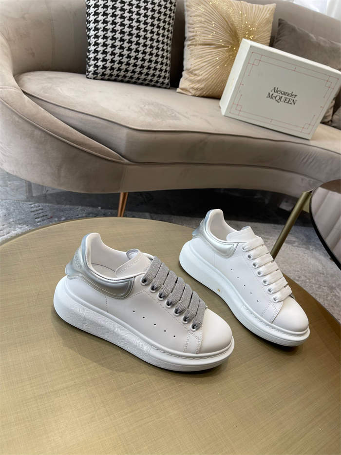 ale*d*r M*Q*en oversized