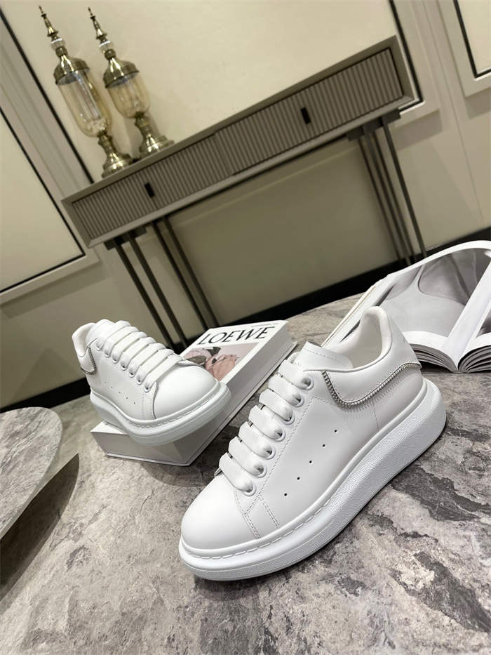 ale*d*r M*Q*en oversized