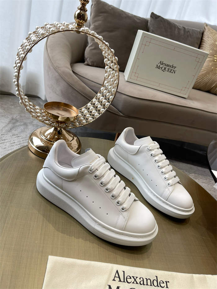 ale*d*r M*Q*en oversized