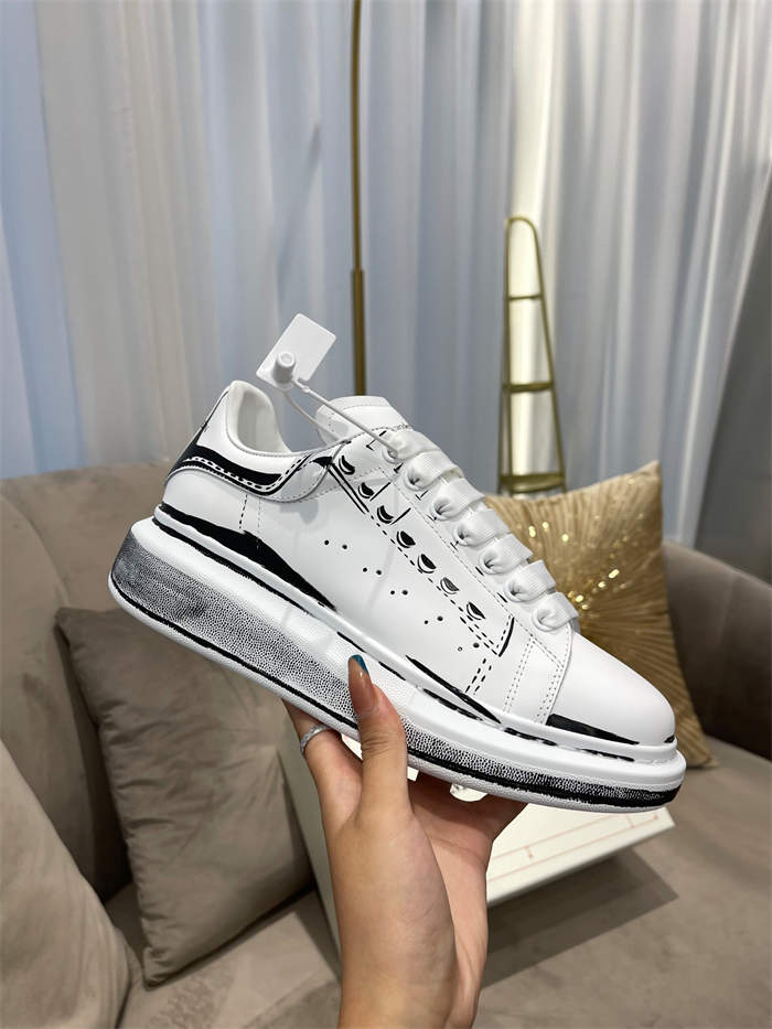 ale*d*r M*Q*en oversized