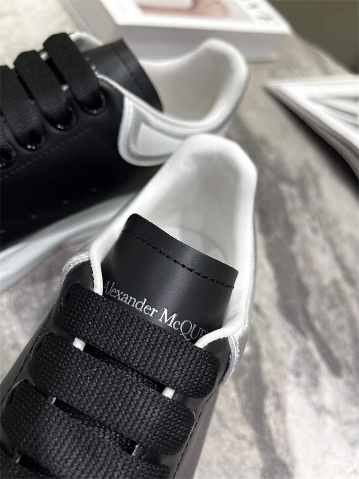 ale*d*r M*Q*en oversized