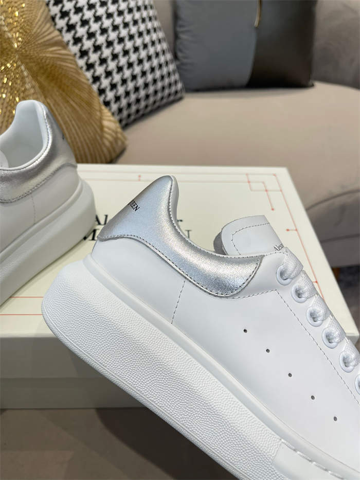 ale*d*r M*Q*en oversized