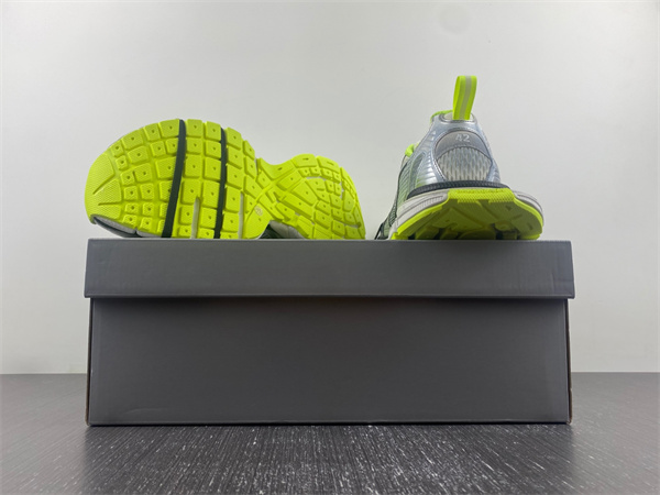 IAGA -PHANTOM SNEAKER