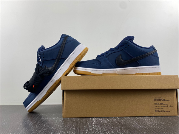 Nike SB Dunk Low Navy Black Gum