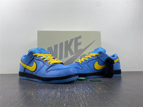 The Powerpuff Girls x Nike SB Dunk Low “Bubbles”