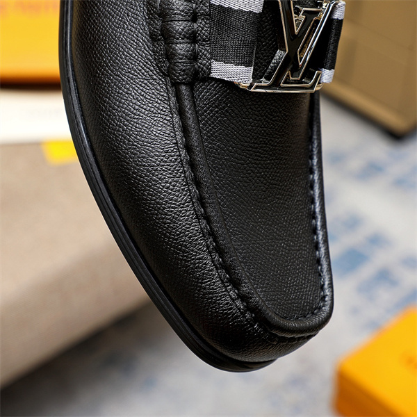 Lv Loafer 026