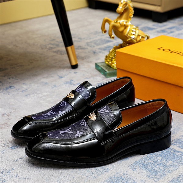 Lv Loafer 032