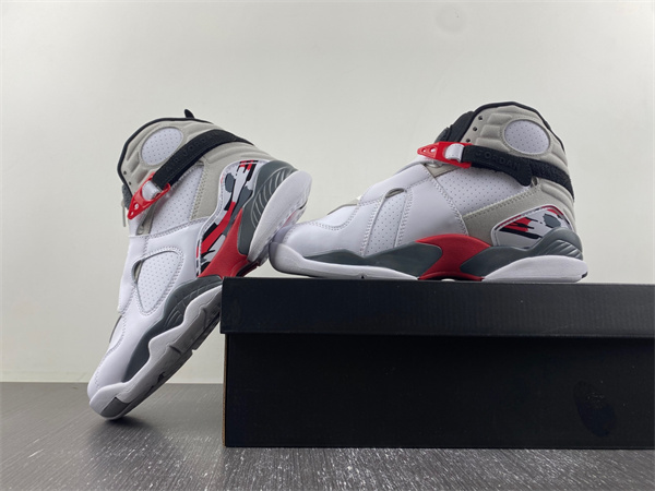 Jordan 8 Retro Bugs Bunny
