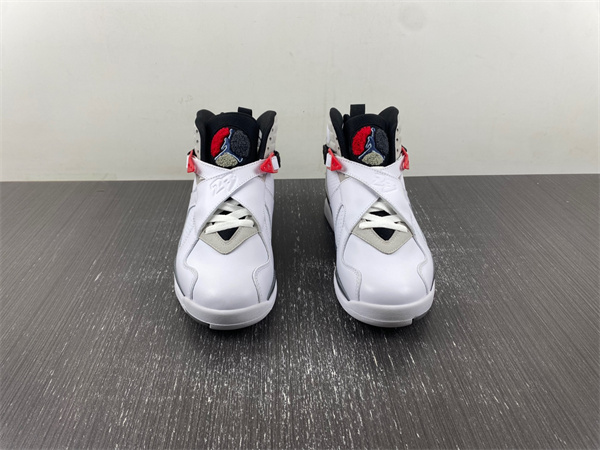 Jordan 8 Retro Bugs Bunny