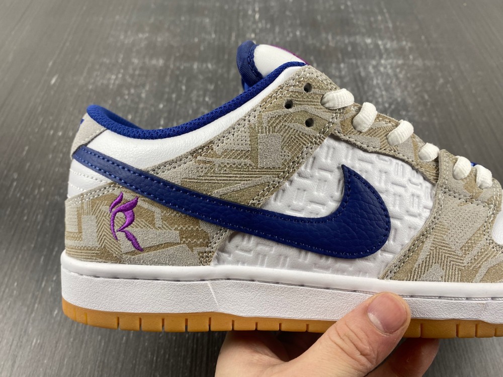 Rayssa Leal x Nike Dunk SB Low hua FZ5251-001
