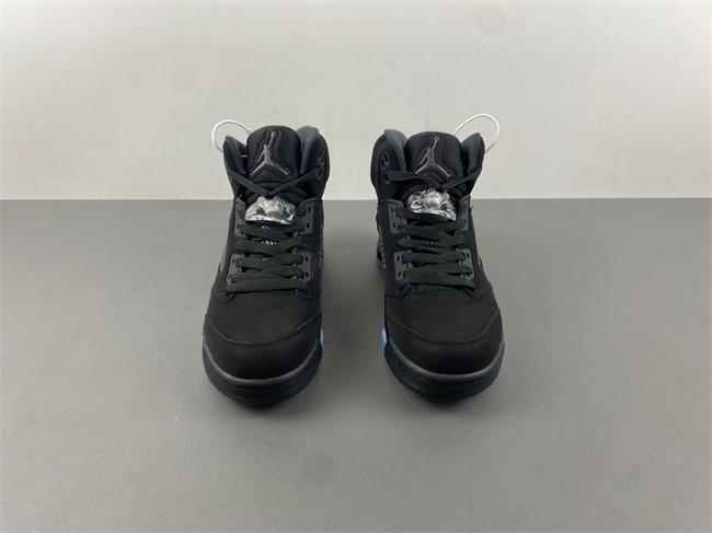 Air Jordan 5 “Black Cat“