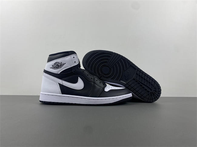 Air Jordan 1 High OG “Reverse Panda” DZ5485-010