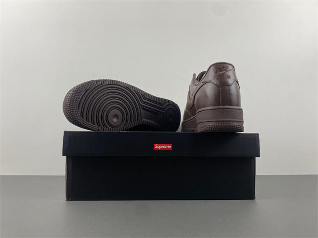 upreme x Nike Air Force 1 Low “Baroque Brown”  CU9225-200