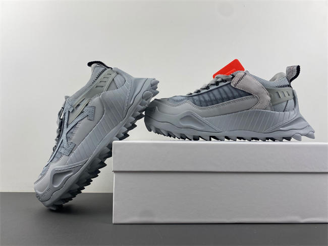 Off-White c/o Virgil Abloh