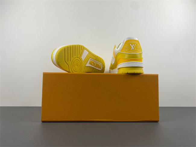 l**is V*t*n lv trainer