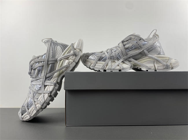 Ba*len*cia*ga phantom sneaker  778698 w3xll 0125