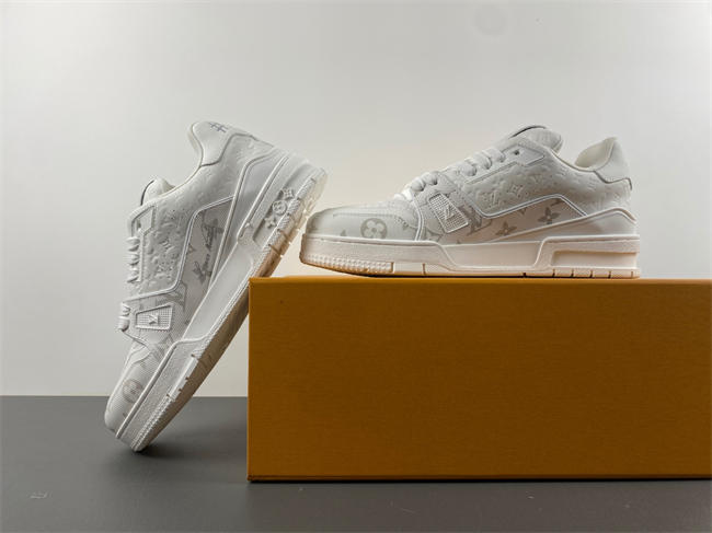 l**is V*t*n lv trainer 21