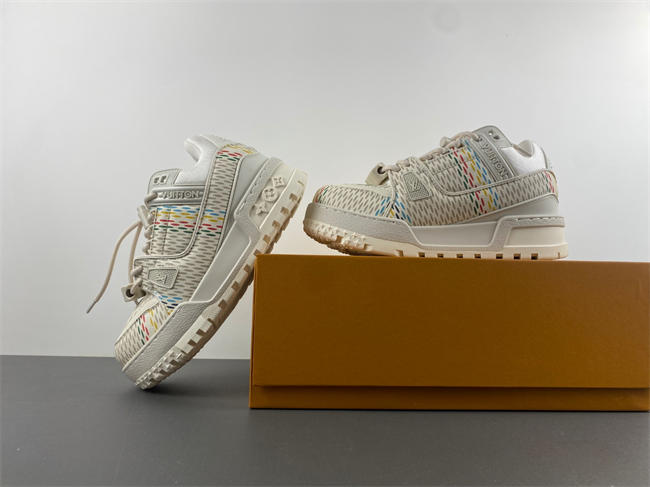 l**is V*t*n lv trainer 28