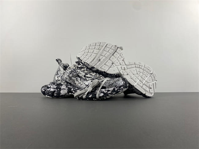 十IAGA -PHANTOM SNEAKER 734734 W3XDC 0135