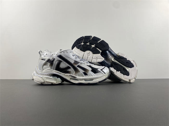 Ba*len*cia*ga 772774-wrung-9010