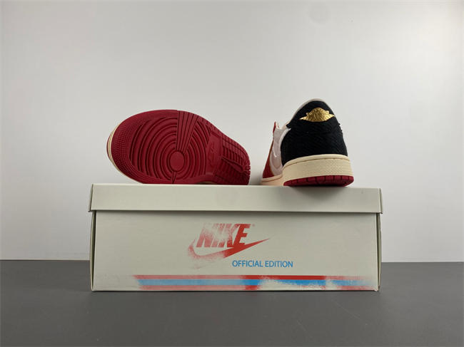 Trophy Room x Air Jordan 1 Low OG “Rookie Card: Home”  HV6157-100