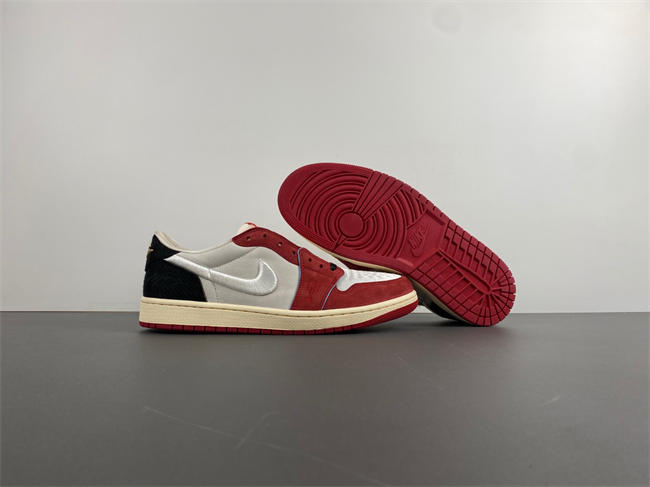 Trophy Room x Air Jordan 1 Low OG “Rookie Card: Home”  HV6157-100