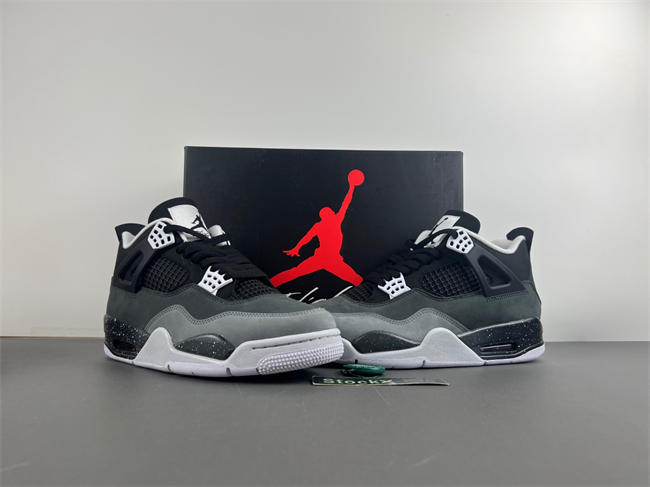Air Jordan 4 “Fear”  FQ8138-002
