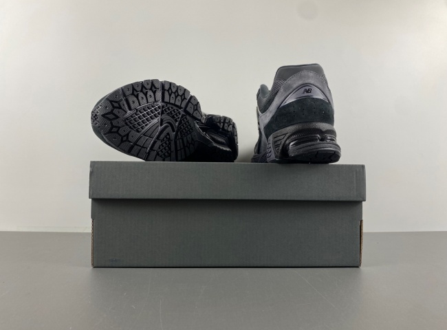 new balance NB M2002RBL