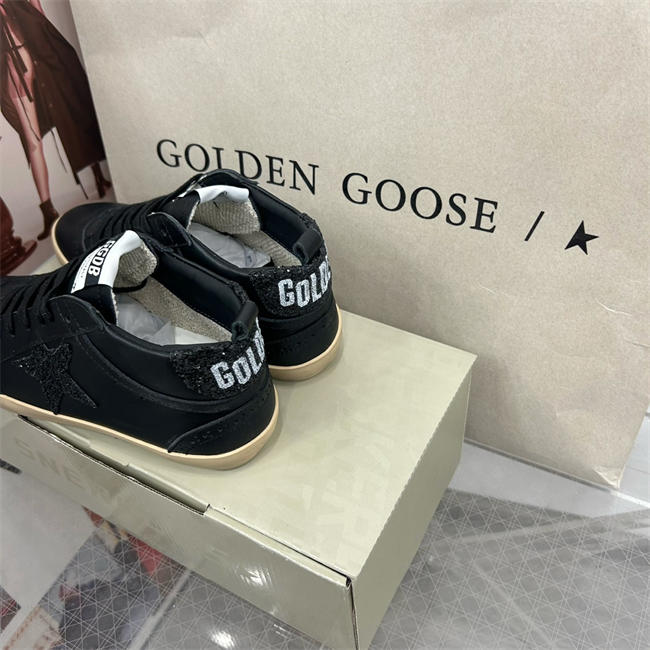 Golden Goose Sneaker