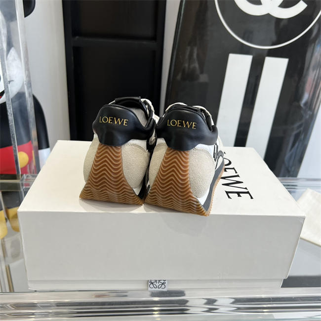 L0ew* sneaker