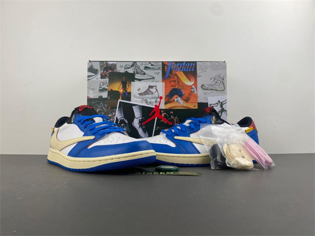 Travis Scott x Air Jordan 1 Low DM7866-111