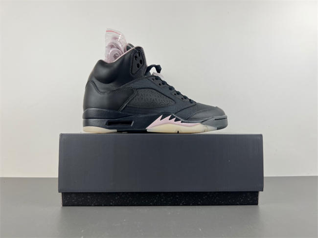 PSG x Air Jordan 5 “Off Noir” HQ3004-001