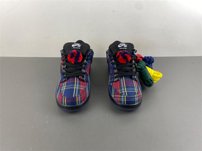 Nike SB Dunk Low “Nardwuar” II1493-600