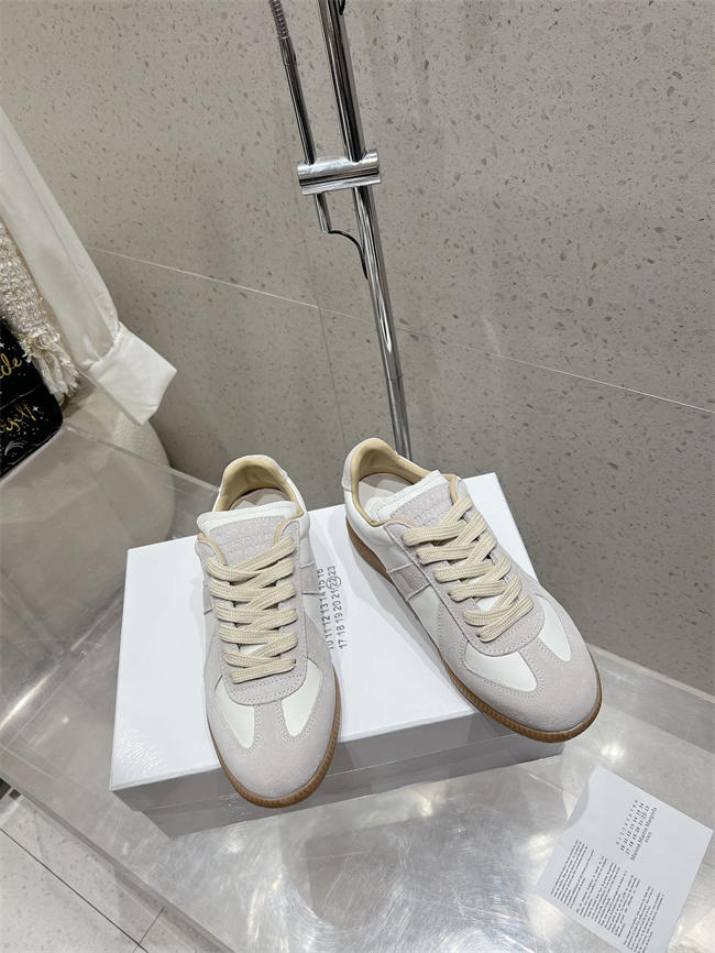 ma*s*n martin Ma*i*la sneaker