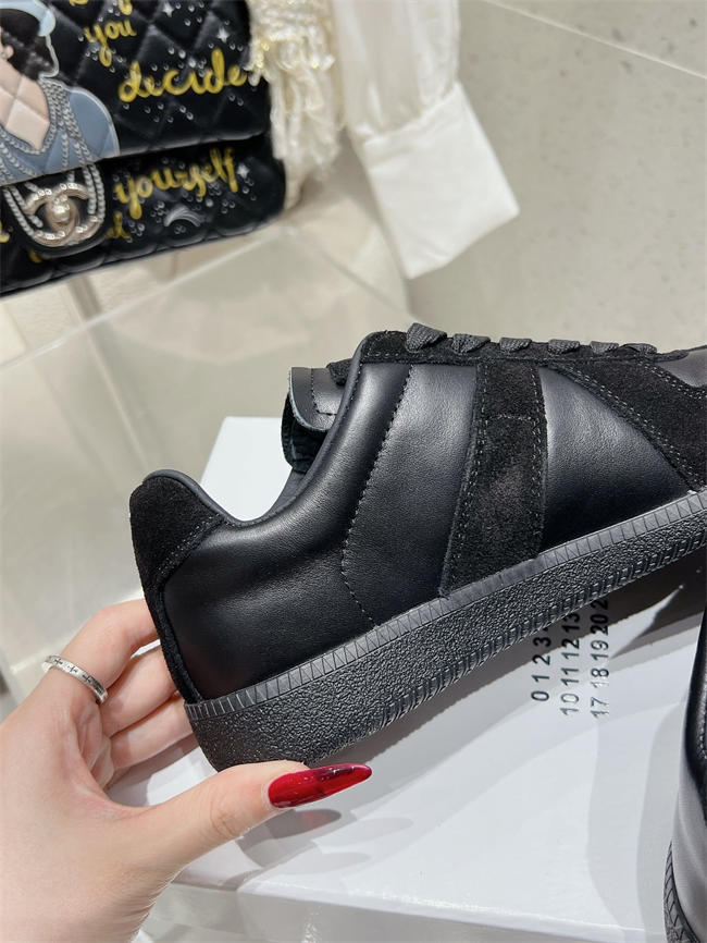 ma*s*n martin Ma*i*la sneaker