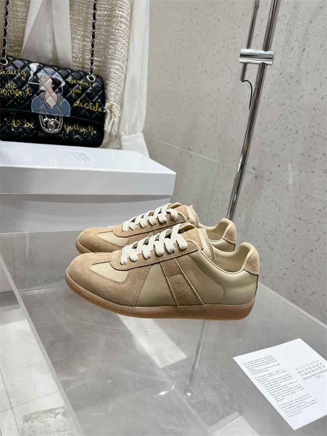 ma*s*n martin Ma*i*la sneaker