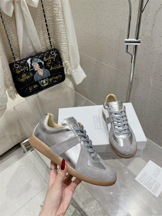 ma*s*n martin Ma*i*la sneaker