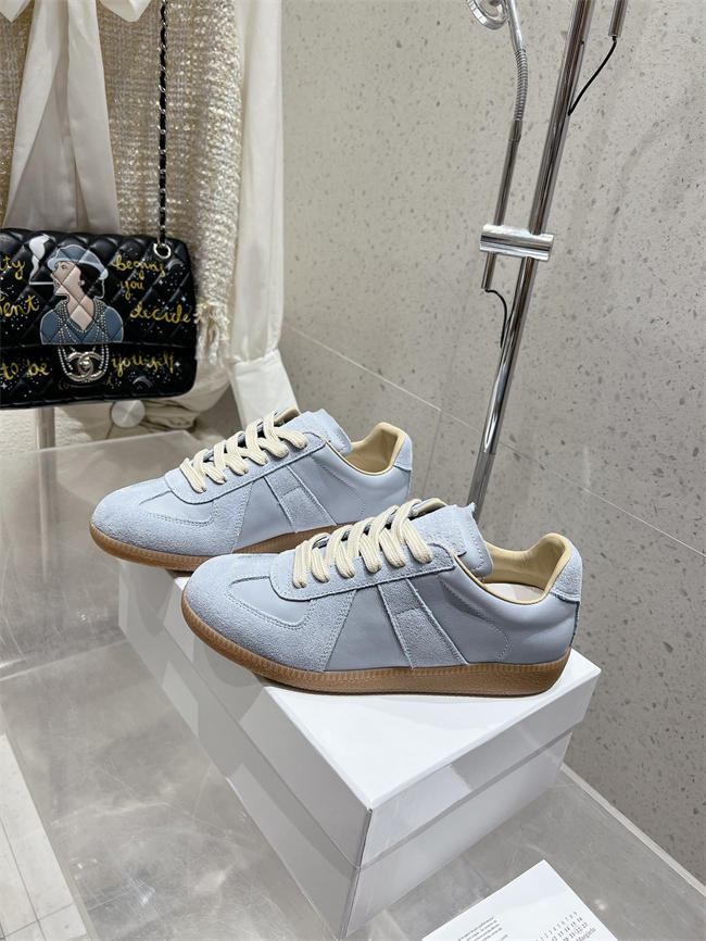 ma*s*n martin Ma*i*la sneaker