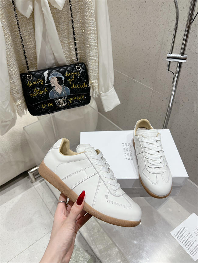 ma*s*n martin Ma*i*la sneaker